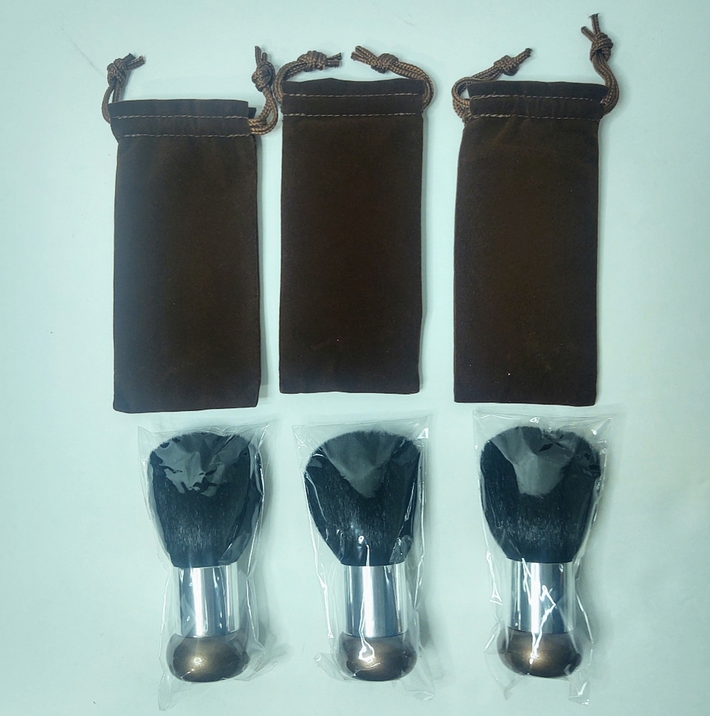 NEW Dusting Or Cosmetic Brushes W/ Bag